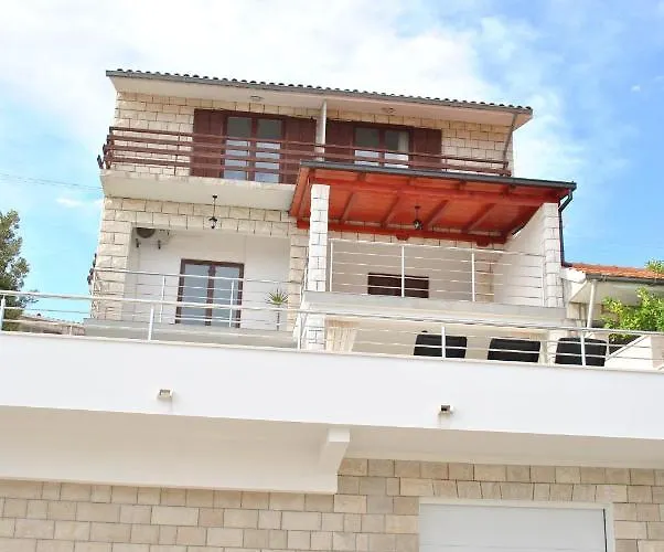 Family Friendly House With A Swimming Pool Brna, Korcula - 13943 펜션