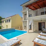 Family Friendly House With A Swimming Pool Brna, Korcula - 13943 Smokvica (Korcula)