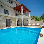 Family Friendly House With A Swimming Pool Brna, Korcula - 13943 *