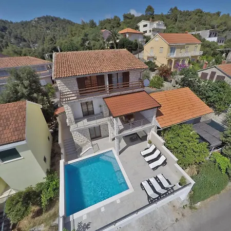 Holiday home Family Friendly House With A Swimming Pool Brna, Korcula - 13943