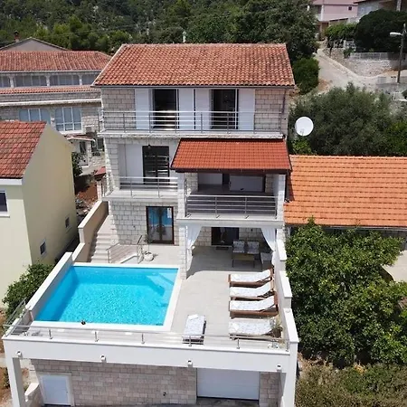 Family Friendly House With A Swimming Pool Brna, Korcula - 13943 בית נופש Smokvica (Korcula)
