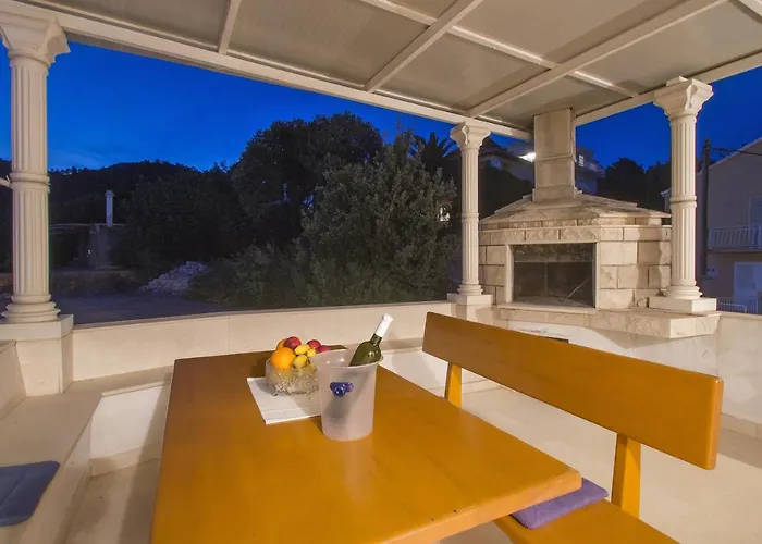 Family Friendly House With A Swimming Pool Brna, Korcula - 13943 펜션 *