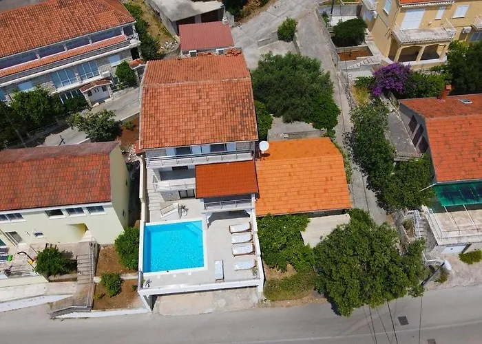 Family Friendly House With A Swimming Pool Brna, Korcula - 13943 펜션 Smokvica (Korcula)