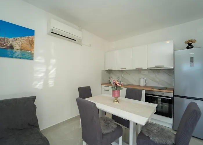 펜션 Family Friendly House With A Swimming Pool Brna, Korcula - 13943 *