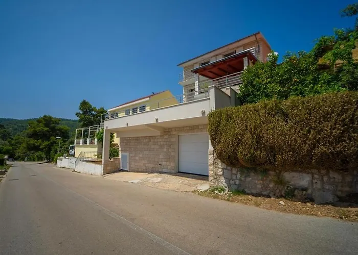 펜션 Family Friendly House With A Swimming Pool Brna, Korcula - 13943 *