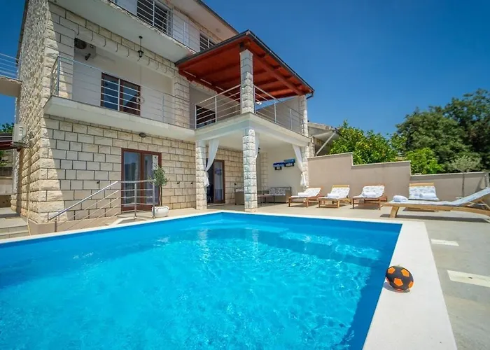 Family Friendly House With A Swimming Pool Brna, Korcula - 13943 *